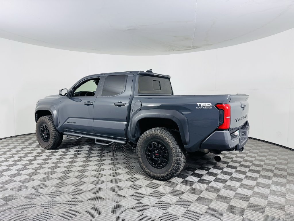Used 2024 Toyota Tacoma TRD Off-Road w/ TRD Off Road Upgrade Package AWD/4WD image 19