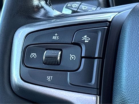 Used 2024 Chevrolet Tahoe LS RWD image 12