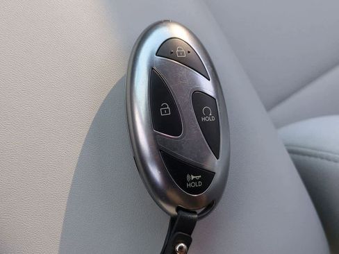 Certified 2025 Hyundai Kona SEL image 33