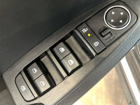Certified 2026 Kia Seltos LX FWD image 17