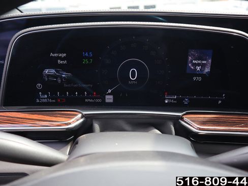 Used 2023 Cadillac Escalade Premium Luxury image 20