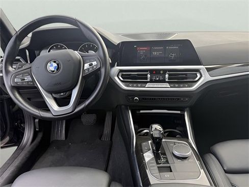 Used 2019 BMW 330i xDrive Sedan w/ Convenience Package image 16