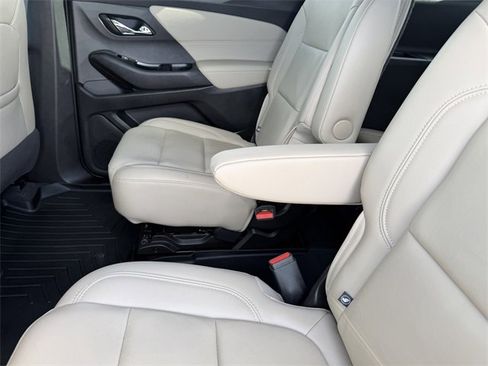 Certified 2023 Chevrolet Traverse LT image 22