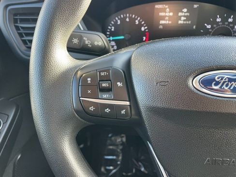 Used 2020 Ford Escape SE image 18