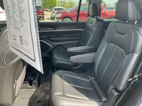 Certified 2022 Jeep Grand Cherokee L Limited AWD/4WD image 27