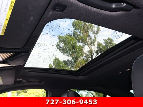 Used 2023 BMW 330i Sedan w/ Premium Package RWD image 4