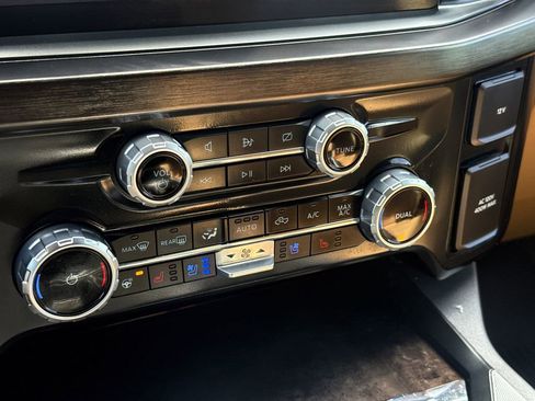 Used 2023 Ford F250 Lariat w/ FX4 Off-Road Package image 27