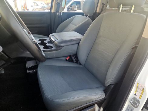 Used 2017 RAM 3500 Tradesman w/ Chrome Appearance Group image 8