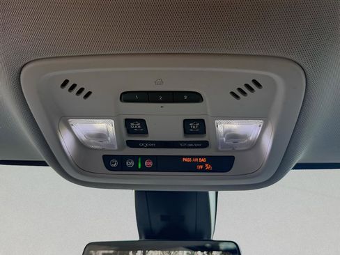 Used 2021 Chevrolet Traverse Premier w/ Redline Edition image 24