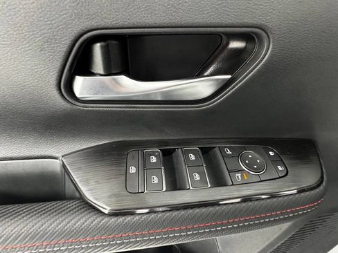New 2026 Nissan Kicks SR w/ Cold Weather Package AWD/4WD image 19