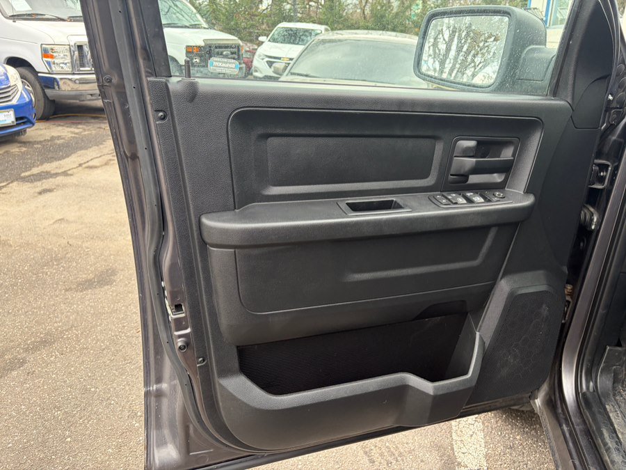 Used 2016 RAM 1500 Express AWD/4WD image 17