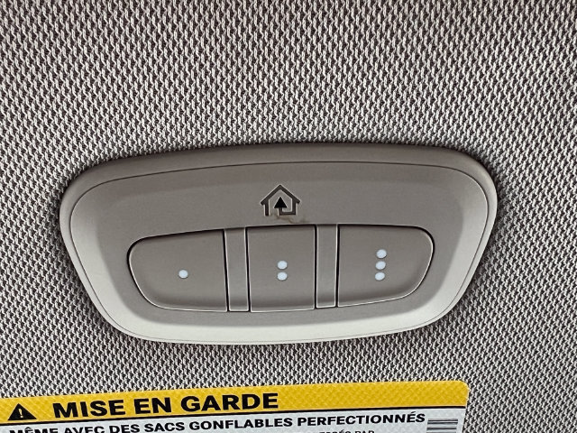 Used 2024 Chrysler Pacifica Limited FWD image 34
