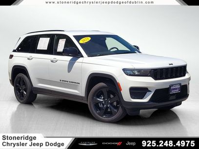 Used 2023 Jeep Grand Cherokee Altitude