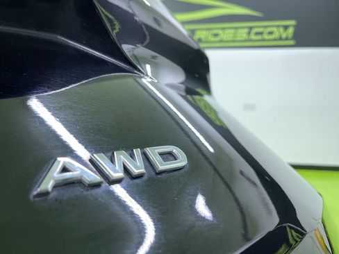 Used 2023 Nissan Rogue S image 14