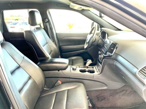 Used 2019 Jeep Grand Cherokee Limited w/ Trailer Tow Group IV AWD/4WD image 28
