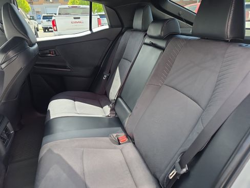 Used 2026 Toyota C-HR AWD/4WD image 11