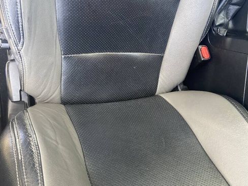 Used 2018 Toyota Tacoma TRD Off-Road RWD image 8
