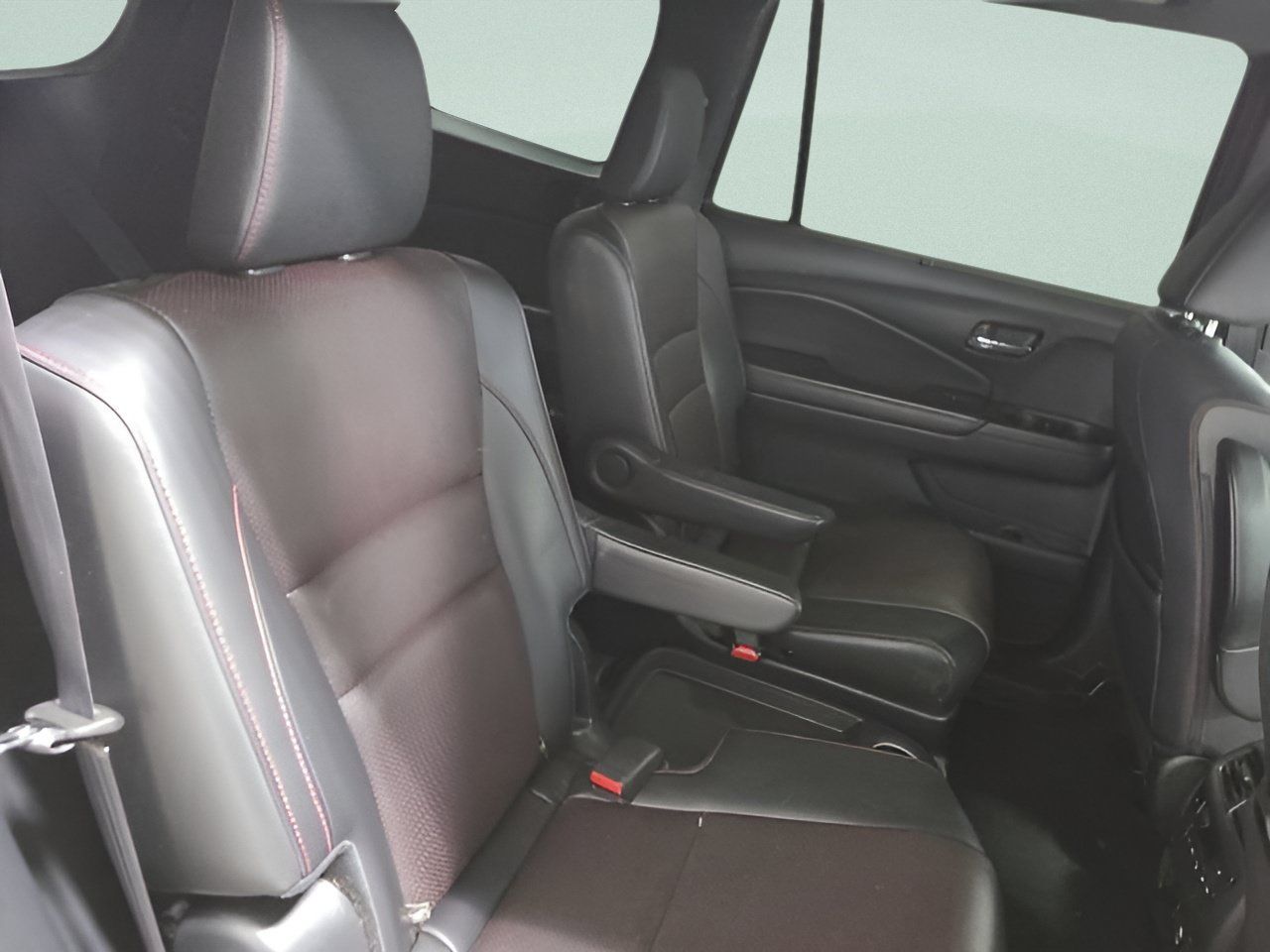 Used 2021 Honda Pilot Black Edition image 16