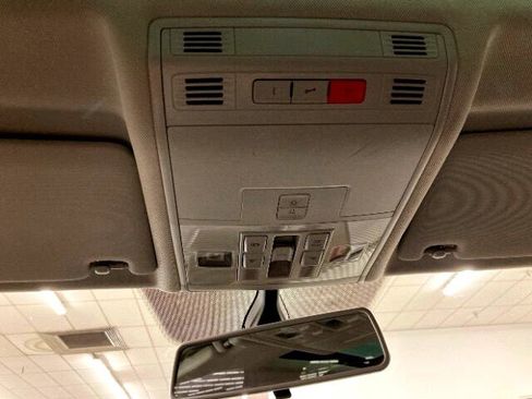 Used 2019 Volkswagen Tiguan SEL image 24