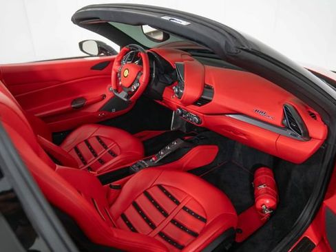 Used 2018 Ferrari 488 Spider RWD image 27