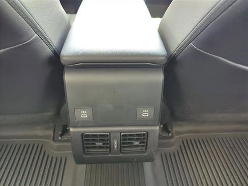 Used 2025 Toyota bZ4X FWD image 16