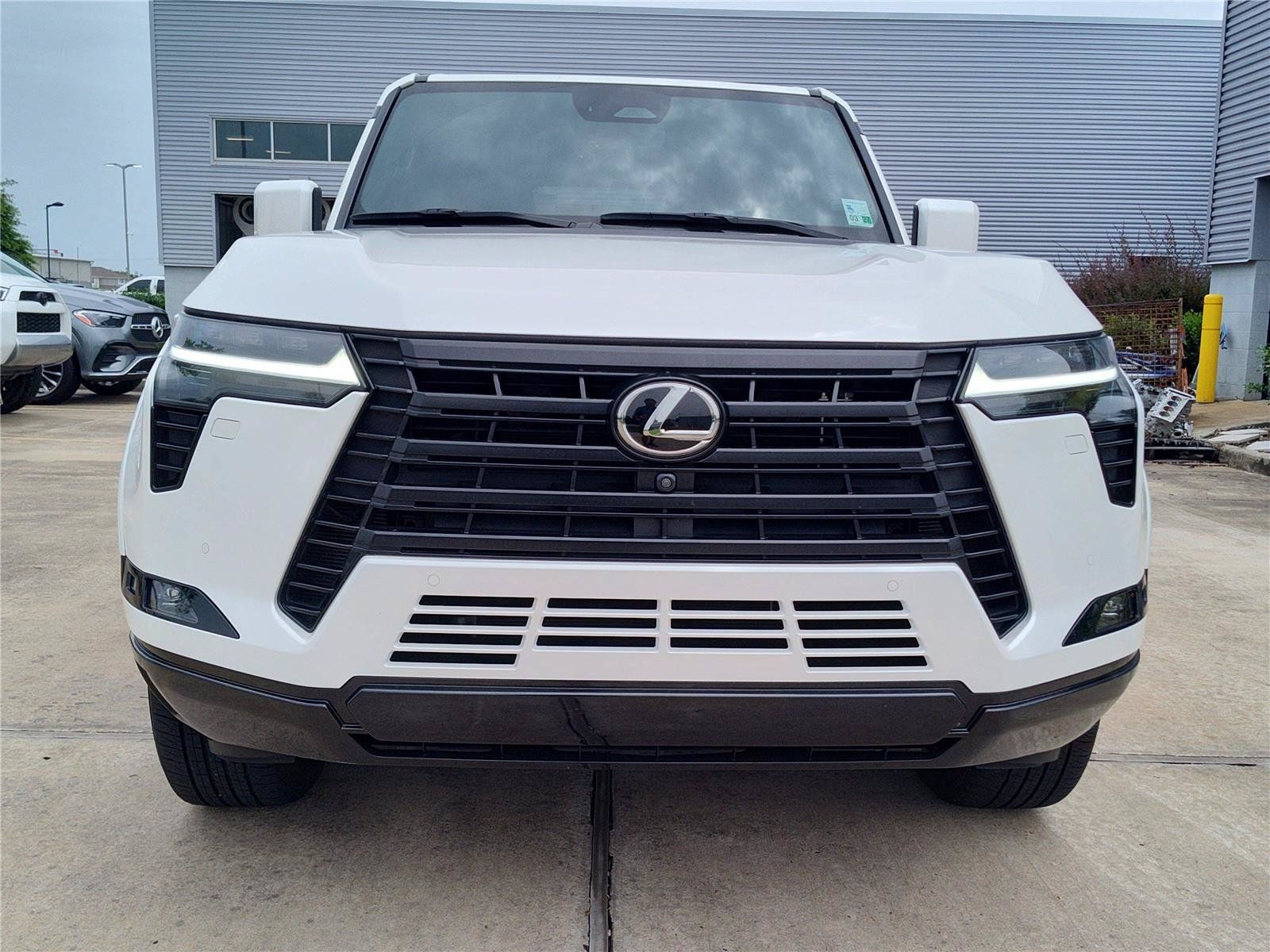 Used 2024 Lexus GX 550 w/ Accessory Package (Z1) AWD/4WD image 12