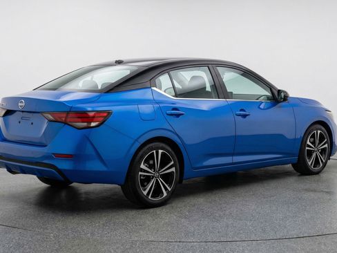 Used 2025 Nissan Sentra SV image 9