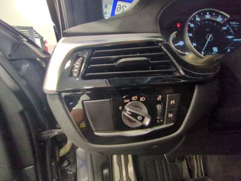 Used 2019 BMW M550i xDrive image 13