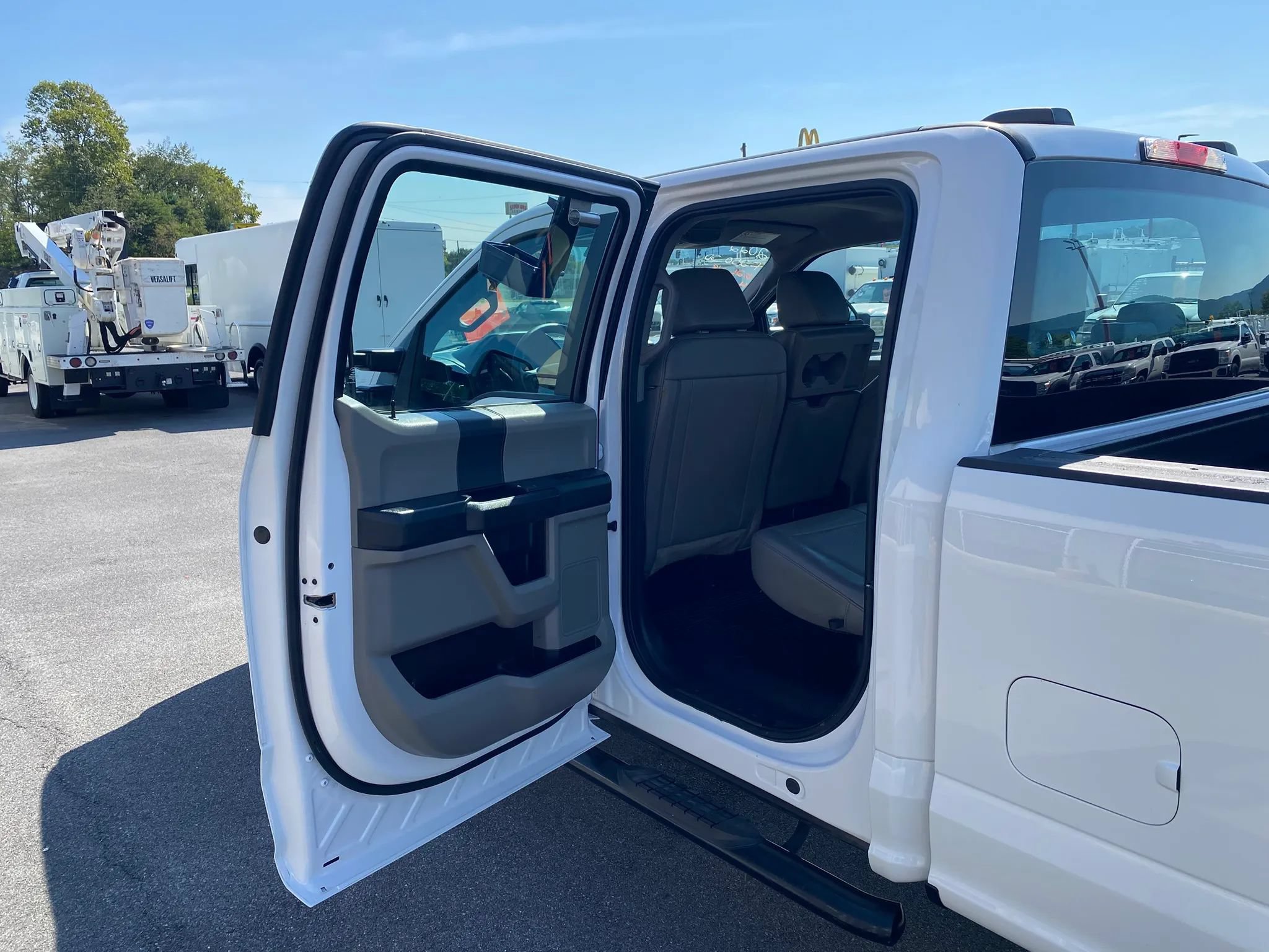Used 2022 Ford F250 XL w/ Power Equipment Group AWD/4WD image 24