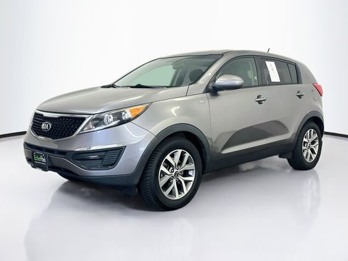 Used 2016 Kia Sportage LX AWD/4WD image 3