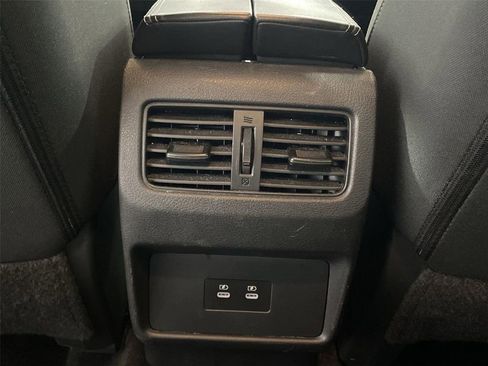 Used 2024 Nissan Rogue SV image 23