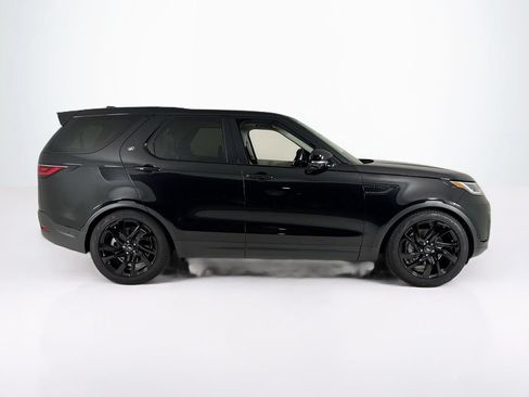 Used 2024 Land Rover Discovery S AWD/4WD image 6