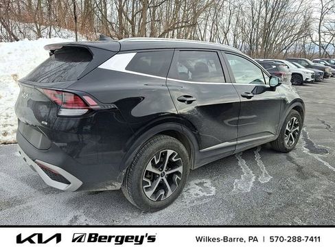 Certified 2023 Kia Sportage EX image 5