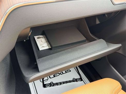 Used 2022 Volvo XC60 B5 Inscription w/ Advanced Package image 36