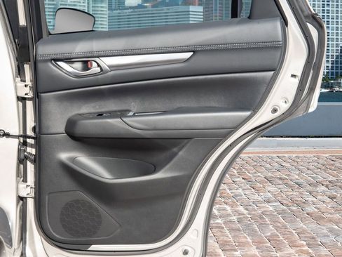 Used 2025 MAZDA CX-5 AWD 2.5 S w/ Select Package image 16