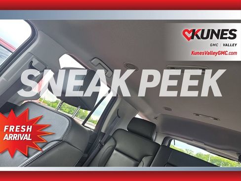 Used 2017 GMC Yukon SLT AWD/4WD image 8
