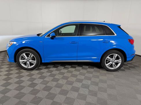 Used 2020 Audi Q3 2.0T Premium Plus AWD/4WD image 2