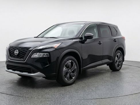Used 2025 Nissan Rogue SV AWD/4WD image 3