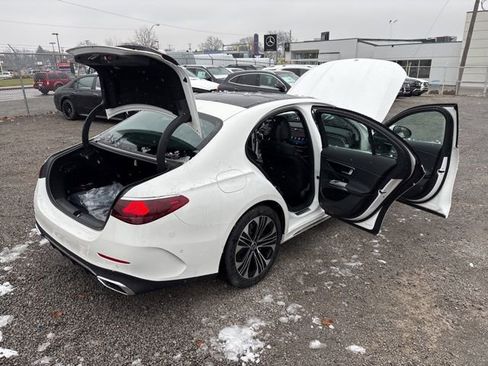 Used 2025 Mercedes-Benz E 350 4MATIC Sedan image 28