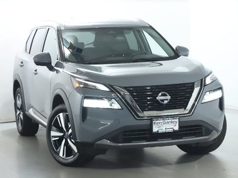 Used 2023 Nissan Rogue SL AWD/4WD image 2