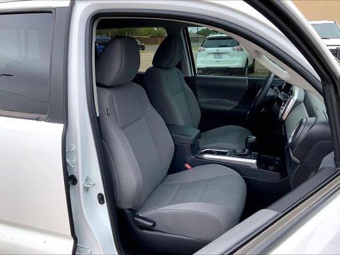 Used 2023 Toyota Tacoma SR5 RWD image 9