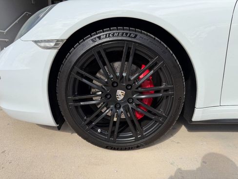 Used 2015 Porsche 911 Carrera 4S image 10
