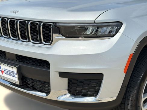 New 2026 Jeep Grand Cherokee L 4WD image 11