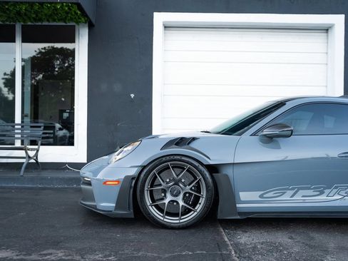 Used 2024 Porsche 911 GT3 RS RWD image 11