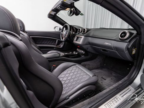 Used 2014 Ferrari California image 47