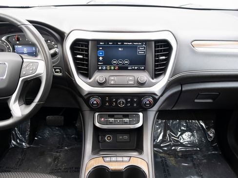 Used 2022 GMC Acadia SLE image 22