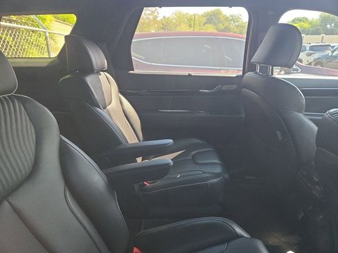 Used 2023 Hyundai Palisade Calligraphy image 12