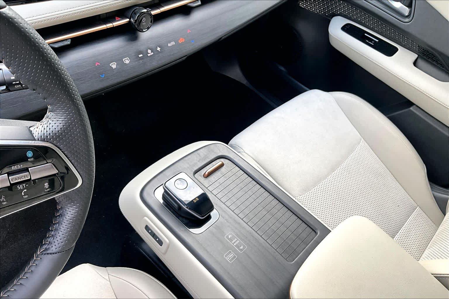 Certified 2023 Nissan Ariya FWD image 16