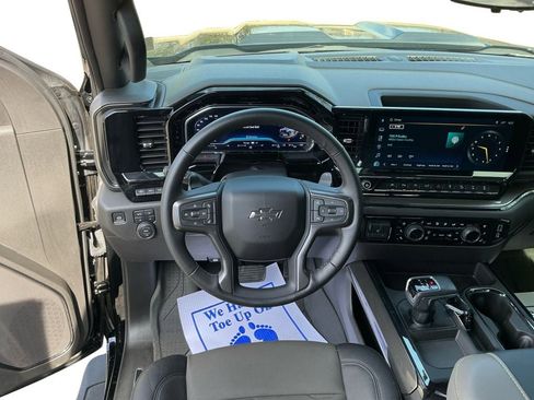 Used 2025 Chevrolet Silverado 1500 ZR2 w/ Technology Package image 12