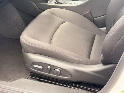 Used 2024 Chevrolet Malibu LT FWD image 20